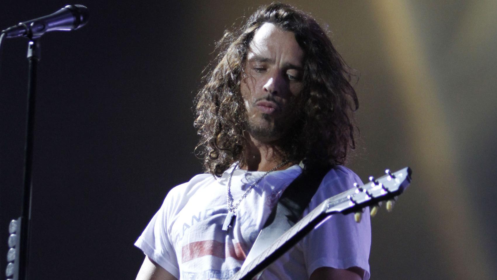 Soundgarden singer Chris Cornell dies at age 52 in Detroit